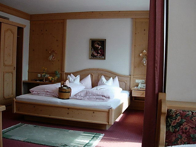 Hotel Landenhof Superior Mayrhofen Room photo